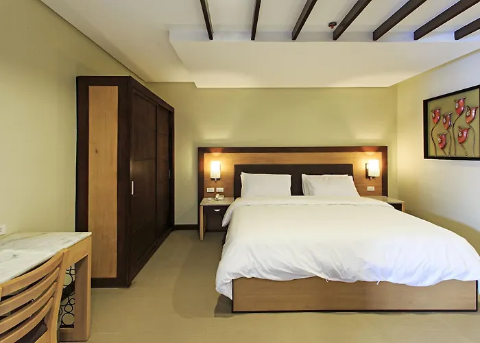 Westown Lagoon - South Wing 3* Cebu