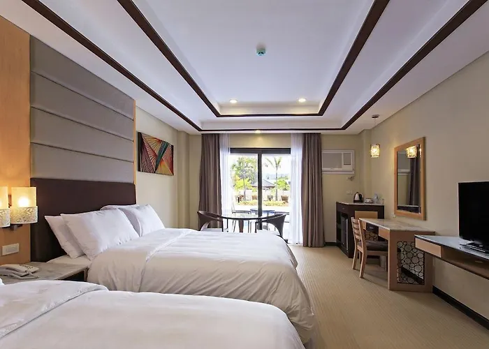 Westown Lagoon - South Wing 3* Cebu