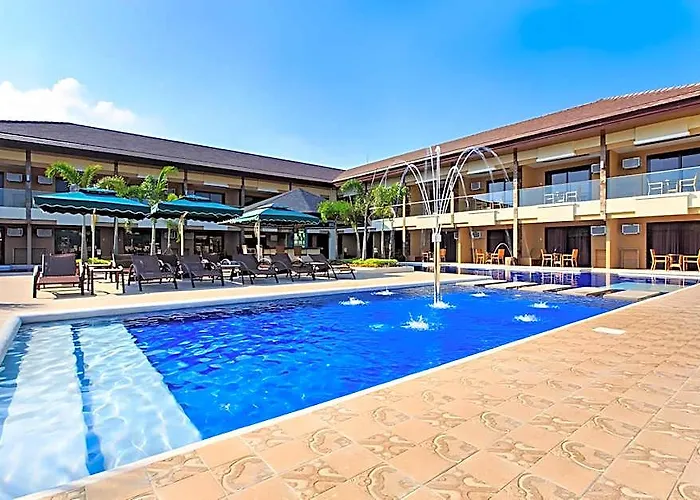 Westown Lagoon - South Wing 3* Cebu