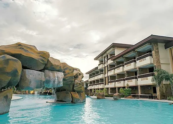 Westown Lagoon - South Wing 3* Cebu