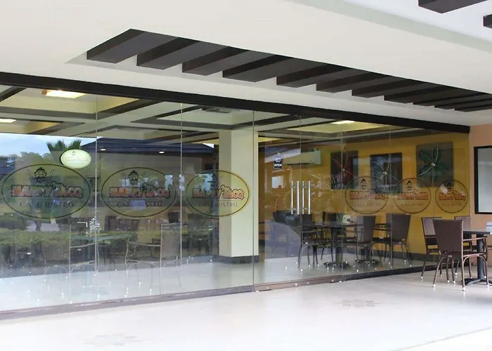 Westown Lagoon - South Wing 3* Cebu