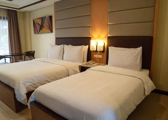 Westown Lagoon - South Wing 3*